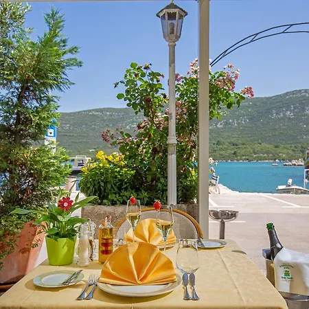 Ostrea Ξενοδοχείο 3*