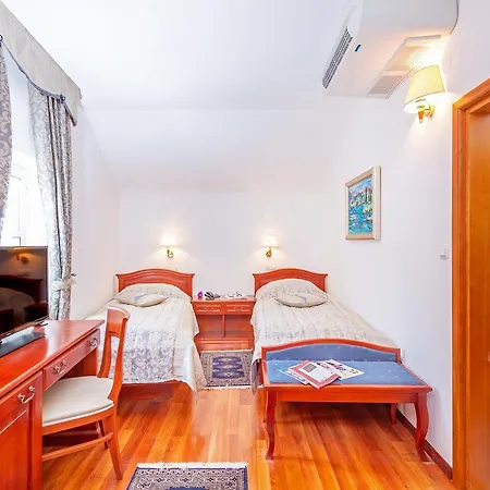 Ostrea Hotel